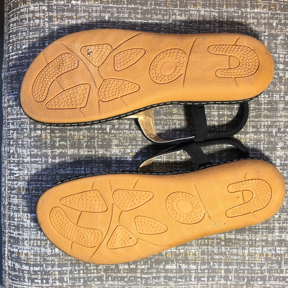Women’s T-Strap Sandals - Comfortable Everyday Style, Size 8-8.5 - Picture 5 of 9